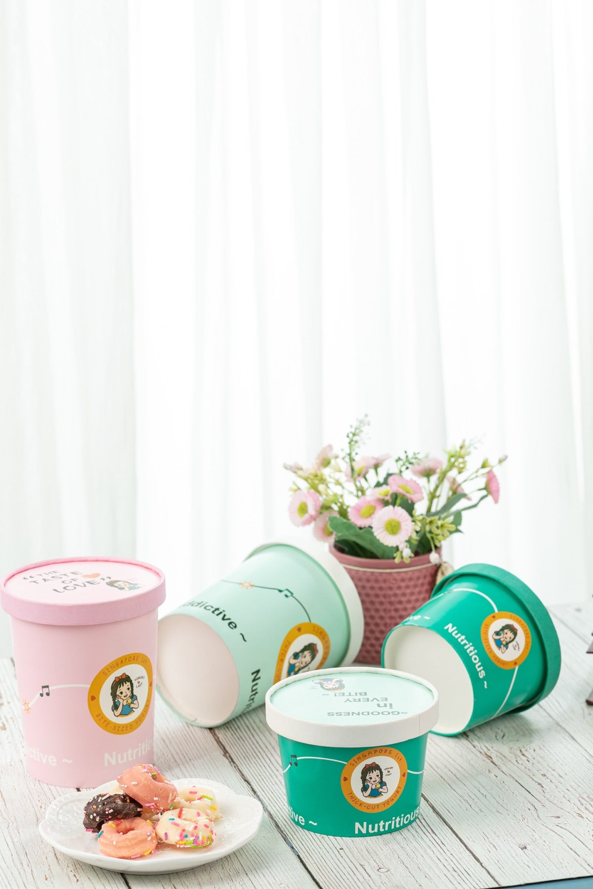 Custom paper food bowls and takeaway packaging